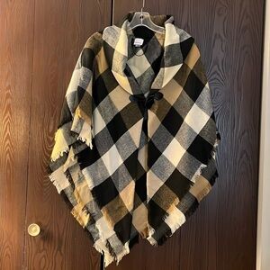 Sonoma black/ white/ tan double layered poncho. Size One size